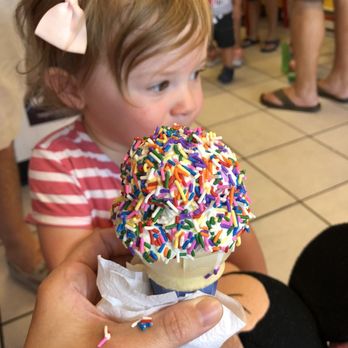 Sweet Cream's Ice Cream Parlor - Ice Cream & Frozen Yogurt Near Me - Wallingford, Connecticut Sweet Cream's Ice Cream Parlor - Ice Cream & Frozen Yogurt Near Me - Wallingford, Connecticut