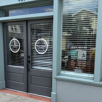 Black English Bookstore - Storefront - Bookstores Near Me - Tampa, Florida Black English Bookstore - Storefront - Bookstores Near Me - Tampa, Florida