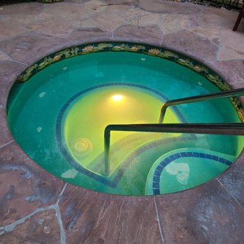 Emerald Iguana Inn - Hotels Near Me - Ojai, California