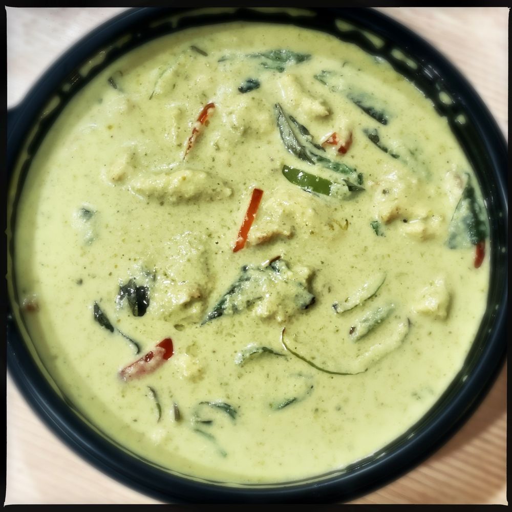 Wonder Nanuet - Green curry with chicken from SriPraPhai (spicy curry, chicken, peppers, baby corn, tomato, Thai basil) - love this, not too spicy - Food Delivery Services Near Me - Nanuet, New York