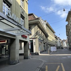 Hotel Savoy - Fantastic location in the heart of the historic area of Bern!! Super friendly staff, very helpful!