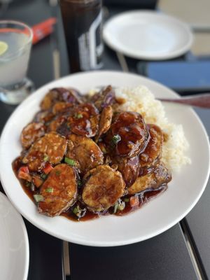 Momo Mee Asian Cuisine by null