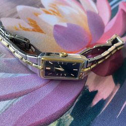 Peter replaced the battery in my watch and cleaned the band and watch face.