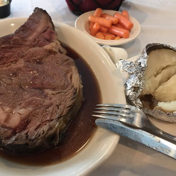 Mezza Luna - The prime rib - Italian Near Me - Buzzards Bay, Massachusetts