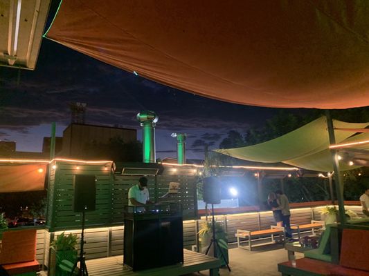Midtown Gastrobar by null