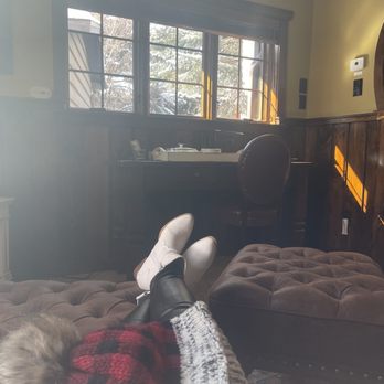 Highland Haven Creekside Inn - Comfortable lounge chairs in our suite - Bed & Breakfast Near Me - Evergreen, Colorado Highland Haven Creekside Inn - Comfortable lounge chairs in our suite - Bed & Breakfast Near Me - Evergreen, Colorado