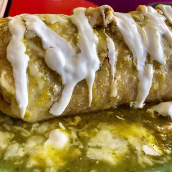 Villa Corona Nut Tree - "Special" Pollo Verde burrito, sooo GOOD! - Mexican Near Me - Vacaville, California