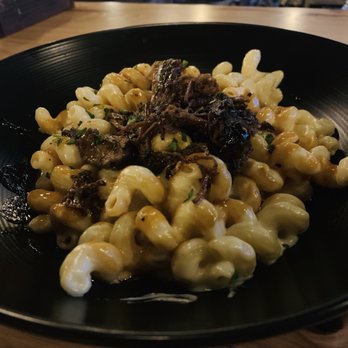 Avo - Short Rib Mac - Cocktail Bars Near Me - Rocky River, Ohio