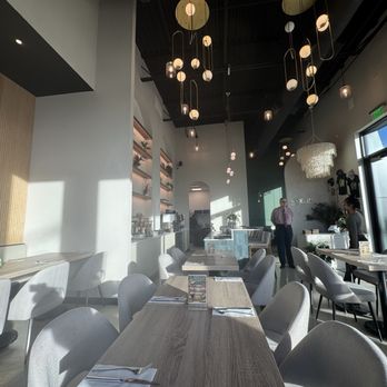 Moena Cafe Daybreak - Indoor photo - Hawaiian Near Me - South Jordan, Utah Moena Cafe Daybreak - Indoor photo - Hawaiian Near Me - South Jordan, Utah
