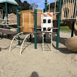 Mt. Acadia Neighborhood Park - All closed up how trashy