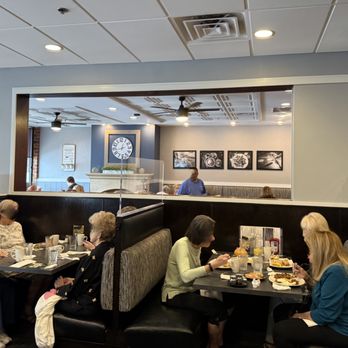 Katie's Kitchen - Two dining rooms separated by a short partition. - Breakfast & Brunch Near Me - Des Plaines, Illinois Katie's Kitchen - Two dining rooms separated by a short partition. - Breakfast & Brunch Near Me - Des Plaines, Illinois