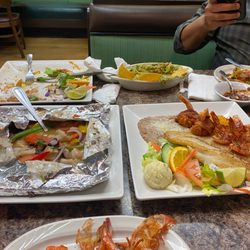 Empapelado, mar y mar , guac, chicken enchiladas and mar y Tierra AMAZING!!!