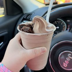 Little's Dairy Bar - Chocolate Brownie Flurry