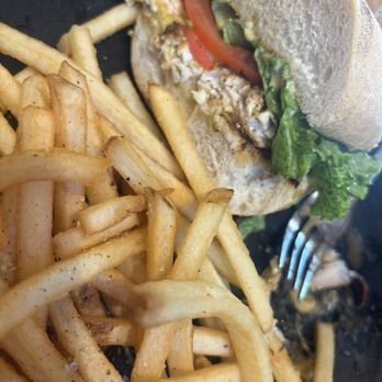 Moondog Cafe & Bakery - Fish sandwich - Cafes Near Me - Key West, Florida Moondog Cafe & Bakery - Fish sandwich - Cafes Near Me - Key West, Florida