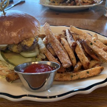 101 Craft Kitchen - 101 Burger 日本人の舌にも合う！とても美味しかったです(^^) - New American Near Me - Westerville, Ohio