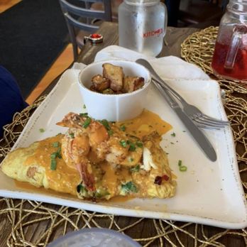 KitchenCray Cafe - Showtime Omelet - Breakfast & Brunch Near Me - Lanham, Maryland