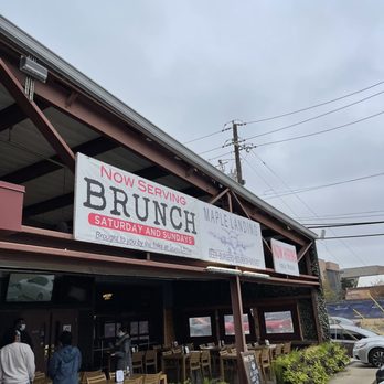Maple Landing - Barbeque Near Me - Dallas, Texas Maple Landing - Barbeque Near Me - Dallas, Texas