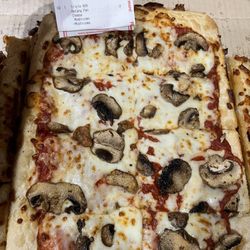 Pizza Hut - Mushroom Pizza