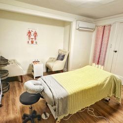 Eltouch Massage & Bodywork - Studio Interior.