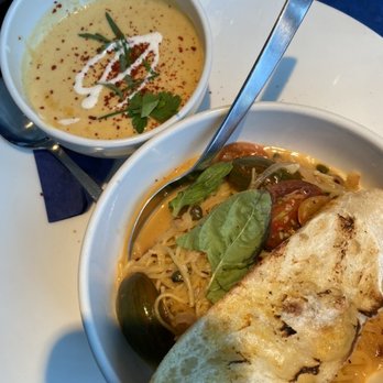 CōV Edina - Lobster bisque and Pasta - Cocktail Bars Near Me - Edina, Minnesota
