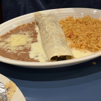 La Parrilla Mexican Restaurant - Steak burrito with Mexican rice & refried beans. - Mexican Near Me - Dothan, Alabama La Parrilla Mexican Restaurant - Steak burrito with Mexican rice & refried beans. - Mexican Near Me - Dothan, Alabama