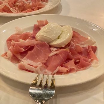 Osteria Mozza - 24-Month Prosciutto di Parma with & Warren Pear - Italian Near Me - Los Angeles, California Osteria Mozza - 24-Month Prosciutto di Parma with & Warren Pear - Italian Near Me - Los Angeles, California