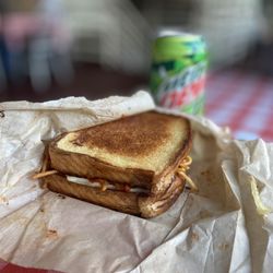 Mom's Spaghetti - Spaghetti sandwich