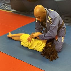 Mma Barn - Brazilian Jiu jitsu classes   for all ages.