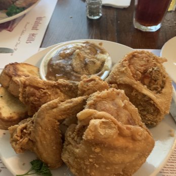 Walnut Hills - Fried chicken thighs with mashed potatoes and collard greens - Southern Near Me - Vicksburg, Mississippi
