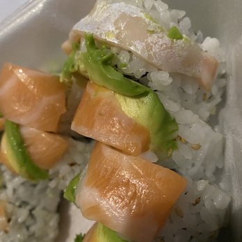 Zenku Sushi - Red dragon roll - Japanese Near Me - Toronto, Ontario Zenku Sushi - Red dragon roll - Japanese Near Me - Toronto, Ontario