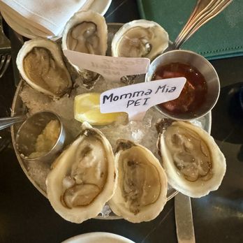 Hugo's Seafood Bar - Oysters - Seafood Near Me - Dallas, Texas