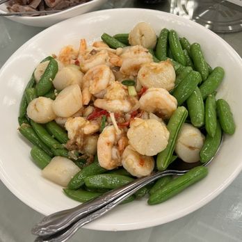HL Peninsula Restaurant - Scallop & Shrimp with baby snap peas - Dim Sum Near Me - Milpitas, California HL Peninsula Restaurant - Scallop & Shrimp with baby snap peas - Dim Sum Near Me - Milpitas, California