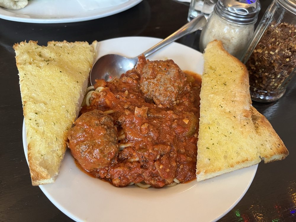 1000 Island Restaurant & Pizzeria Logo