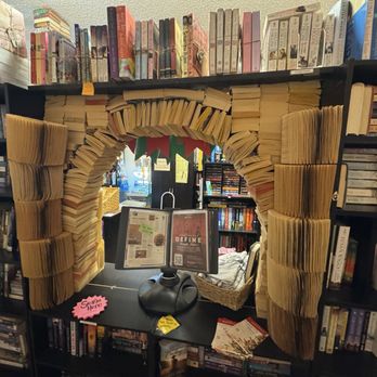 Mulberry St. Books - Book Arch - Used Bookstore Near Me - Lebanon, Ohio Mulberry St. Books - Book Arch - Used Bookstore Near Me - Lebanon, Ohio