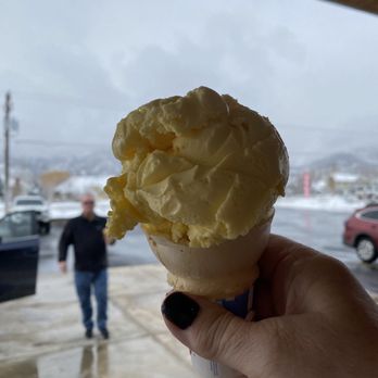 Heber Valley Artisan Cheese - Ice cream on a winter's day - Cheese Shops Near Me - Midway, Utah Heber Valley Artisan Cheese - Ice cream on a winter's day - Cheese Shops Near Me - Midway, Utah