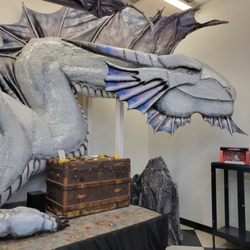 Yottaquest - Giant dragon display