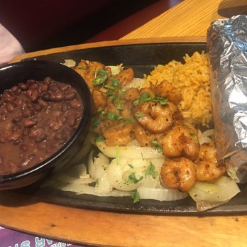 Chili's - Shrimp fajitas w/ beans and Mexican rice - Bars Near Me - Jacksonville, Florida