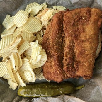 Cunningham's Creekside - Fish! Chips! Pickle! - American Near Me - Prospect, Kentucky