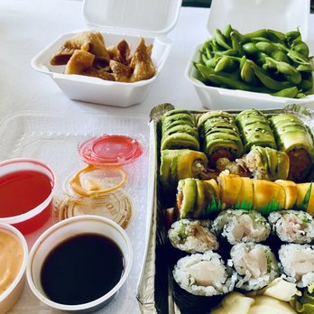 Izu Sushi - yellowtail roll, Spring Field Roll, Mango Roll, Crab Rangoon and Edamame - Japanese Near Me - Denver, Colorado Izu Sushi - yellowtail roll, Spring Field Roll, Mango Roll, Crab Rangoon and Edamame - Japanese Near Me - Denver, Colorado