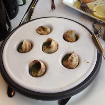 L'Anvers du Decor - Escargot with parsley butter - French Near Me - Paris, 75 L'Anvers du Decor - Escargot with parsley butter - French Near Me - Paris, 75