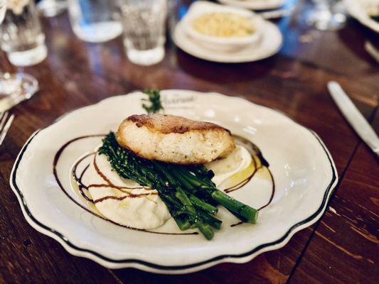 The Avenue Steak Tavern