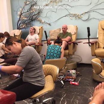 Mani Pedi Spa - Eyelash Service Near Me - Honolulu, Hawaii