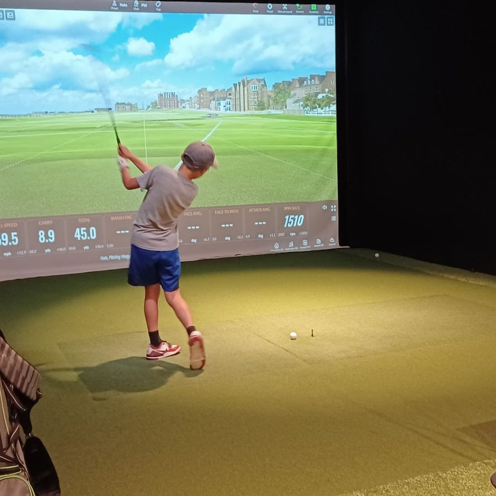 Five Iron Golf - Golf Near Me - Philadelphia, Pennsylvania