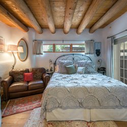 Inn on La Loma Plaza - Georgia's Garden Room