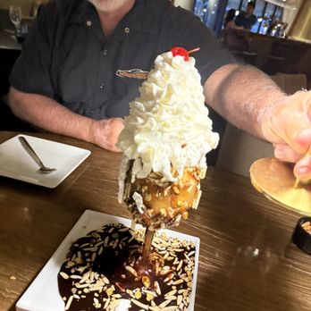 Roppongi Restaurant & Lounge - Messy Sundae - Sushi Bars Near Me - La Jolla, California Roppongi Restaurant & Lounge - Messy Sundae - Sushi Bars Near Me - La Jolla, California