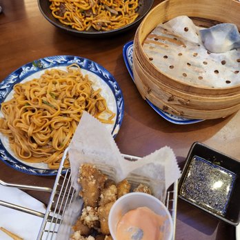 Din Soup Dumplings - fried chicken, peanut butter noodles,  spicy noodle with beef... - Dim Sum Near Me - Brooklyn, New York