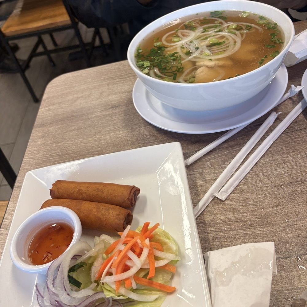 Pho District - Chicken pho and A1. Fried Spring Rolls (2pcs/Chicken & Shrimp) - Soup Near Me - Glen Burnie, Maryland