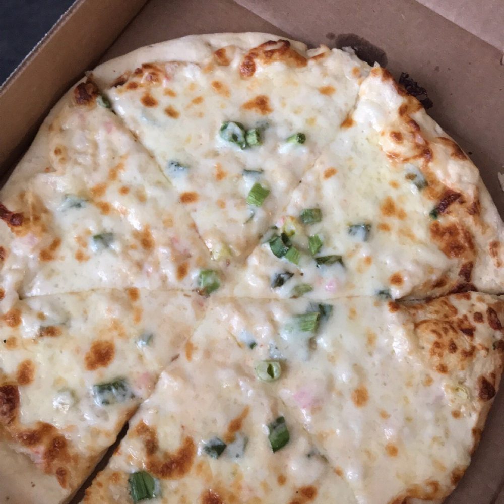 Fong's Pizza - "Crab Rangoon Best Thing I Ever Ate" not even close - Pizza Near Me - Des Moines, Iowa