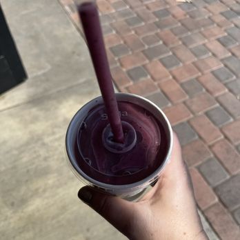 Blenders In the Grass - Juice Bars & Smoothies Near Me - Oxnard, California