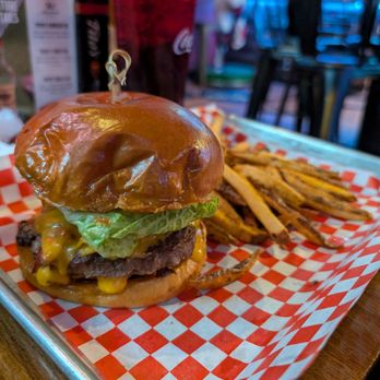 University Sports Grill - Great burger - Sports Bars Near Me - Tempe, Arizona